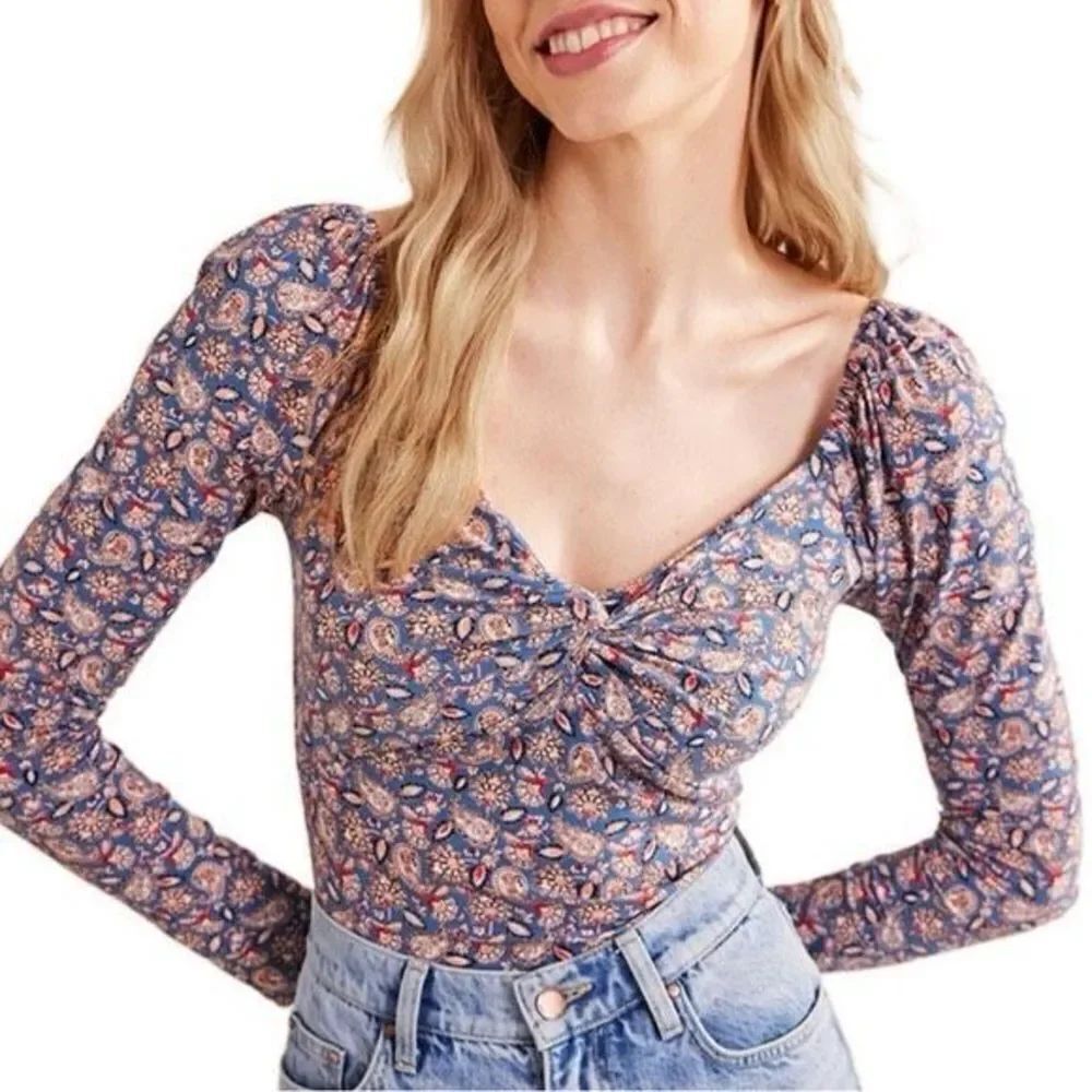 ✨Boden Sweetheart Jersey Sz 8 Top in True Navy Paisley Terrace✨